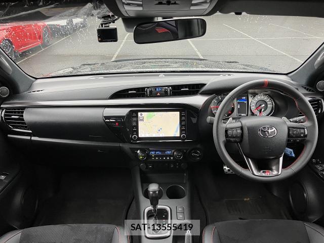 Toyota HILUX 2024-08 8278658-2