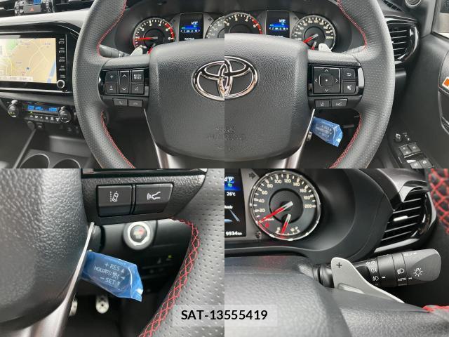 Toyota HILUX 2024-08 8278658-9