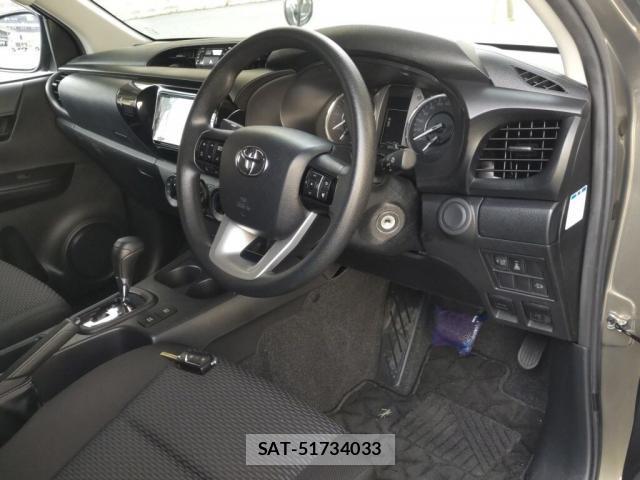 Toyota HILUX 2021-05 8278876-2