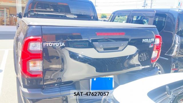 Toyota HILUX 2023-07 8279698-1