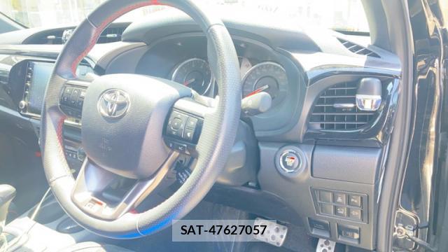 Toyota HILUX 2023-07 8279698-11
