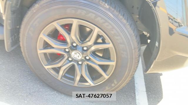 Toyota HILUX 2023-07 8279698-12