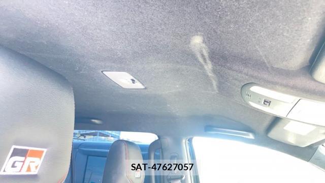 Toyota HILUX 2023-07 8279698-15