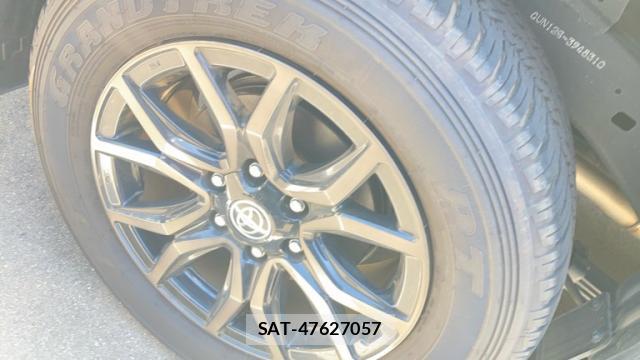 Toyota HILUX 2023-07 8279698-3