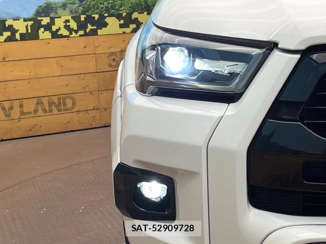 Toyota HILUX 2023-09 8279788-10