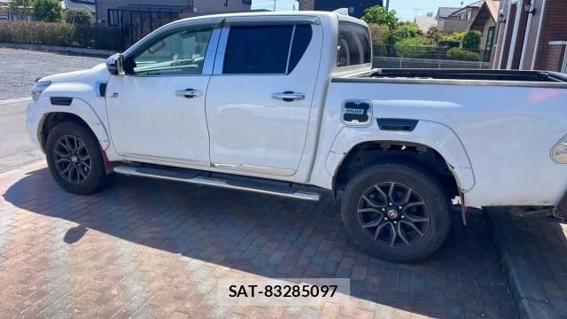Toyota HILUX 2023-03 8280518-10