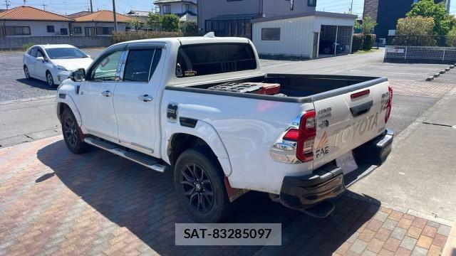 Toyota HILUX 2023-03 8280518-13