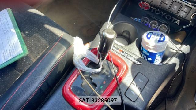 Toyota HILUX 2023-03 8280518-14