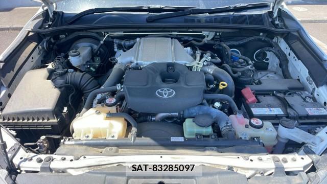 Toyota HILUX 2023-03 8280518-7