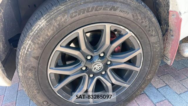 Toyota HILUX 2023-03 8280518-8