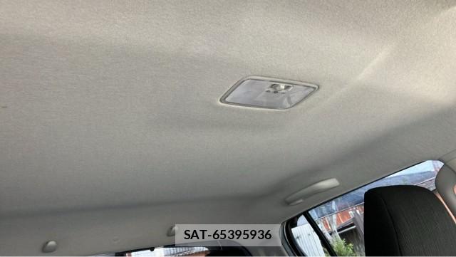 Toyota HILUX 2021-04 8281381-15