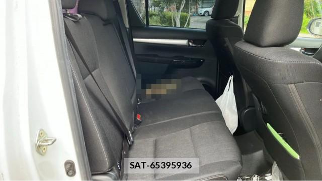 Toyota HILUX 2021-04 8281381-6