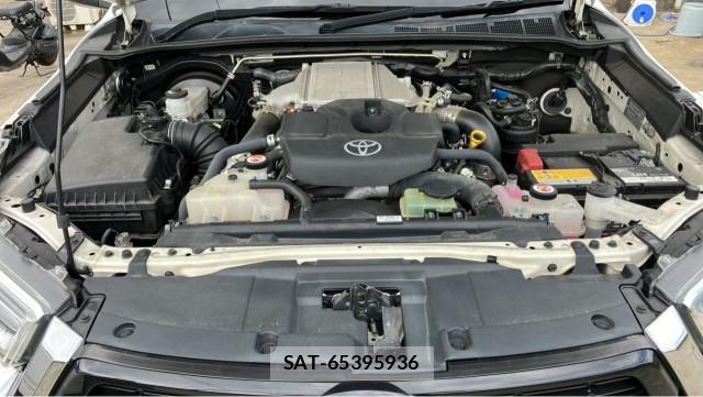 Toyota HILUX 2021-04 8281381-7