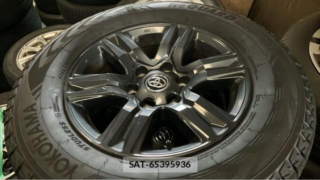 Toyota HILUX 2021-04 8281381-8