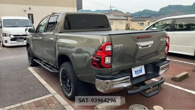 Toyota HILUX 2022-11 8281529-13