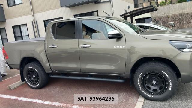 Toyota HILUX 2022-11 8281529-3