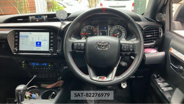 Toyota HILUX 2024-05 8282179-16