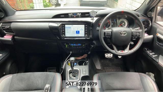 Toyota HILUX 2024-05 8282179-2