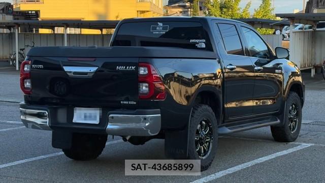 Toyota HILUX 2022-01 8282254-10