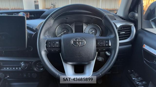 Toyota HILUX 2022-01 8282254-14