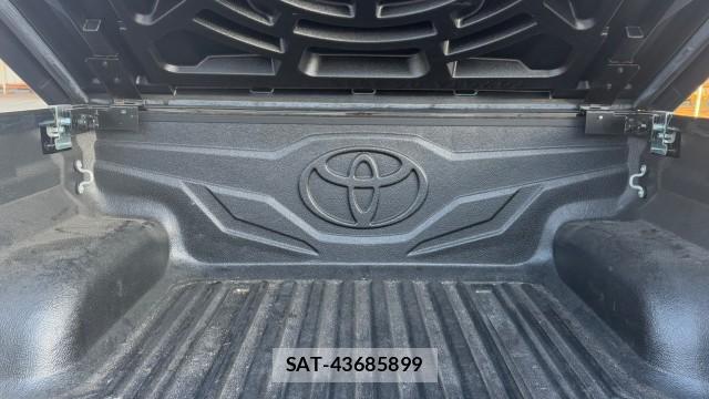 Toyota HILUX 2022-01 8282254-15