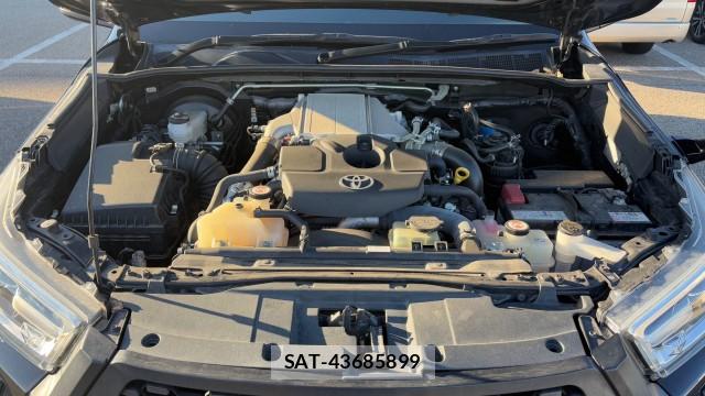 Toyota HILUX 2022-01 8282254-6