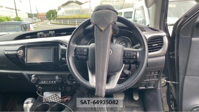 Toyota HILUX 2022-07 8282286-16