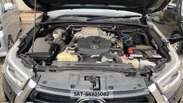 Toyota HILUX 2022-07 8282286-7