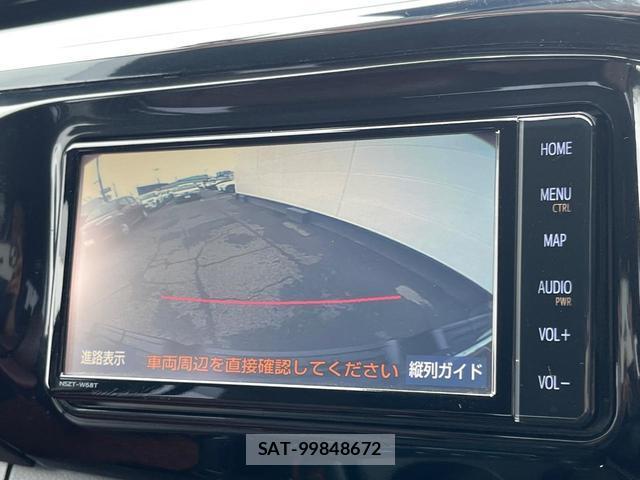 Toyota HILUX 2022-02 8282515-3