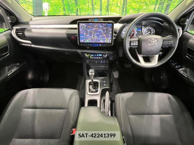 Toyota HILUX 2021-04 8283646-1