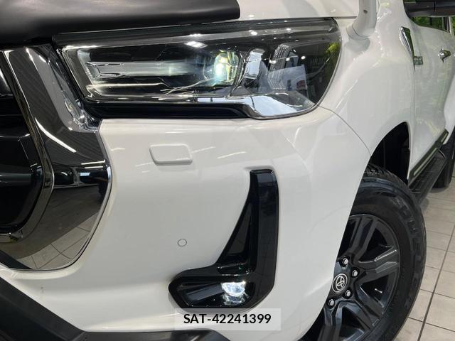 Toyota HILUX 2021-04 8283646-11
