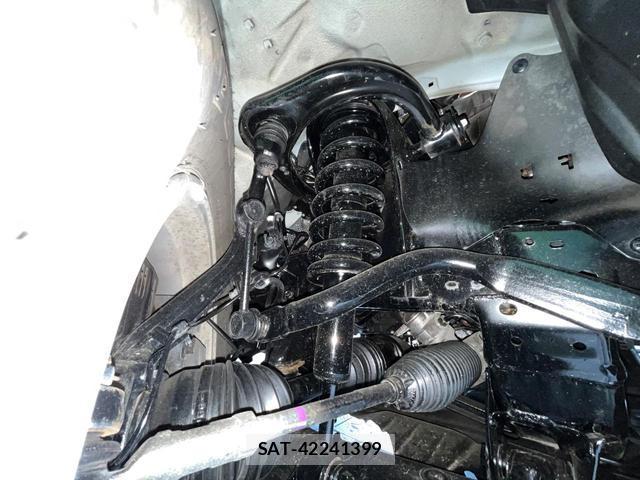 Toyota HILUX 2021-04 8283646-19