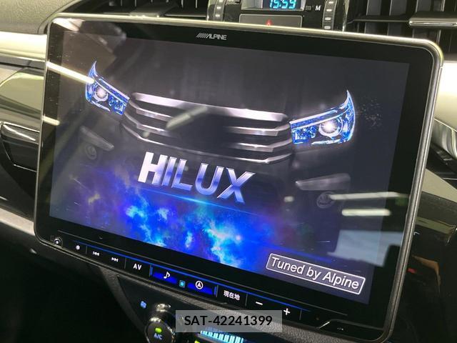Toyota HILUX 2021-04 8283646-3