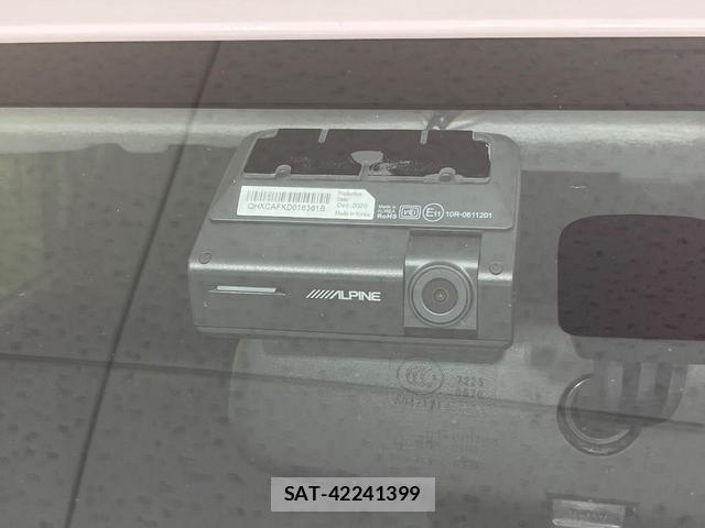 Toyota HILUX 2021-04 8283646-6