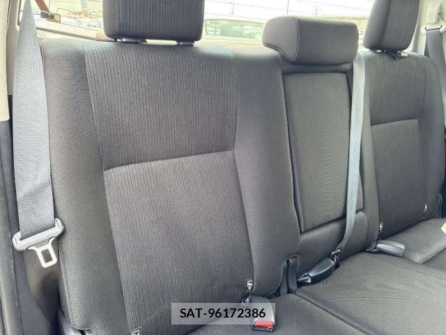 Toyota HILUX 2022-02 8284377-6