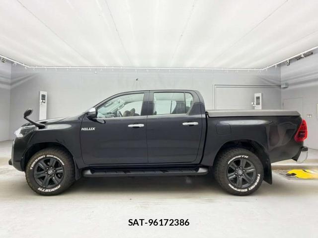 Toyota HILUX 2022-02 8284377-7