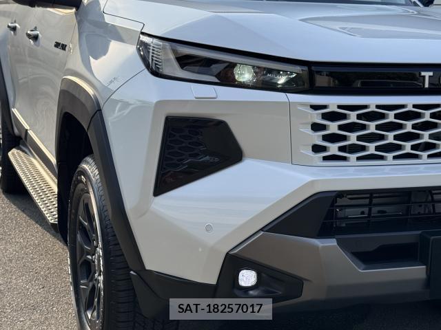 Toyota HILUX 2026-08 8284532-12