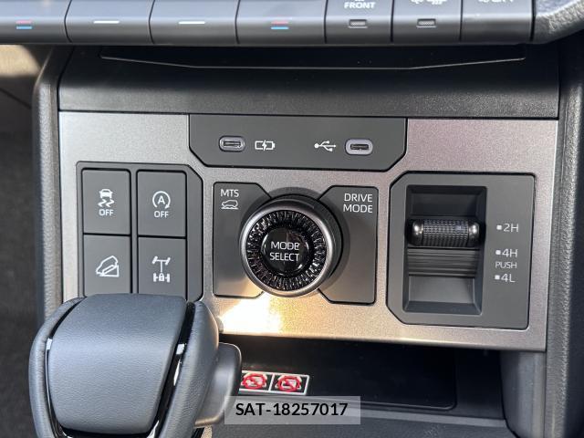 Toyota HILUX 2026-08 8284532-2