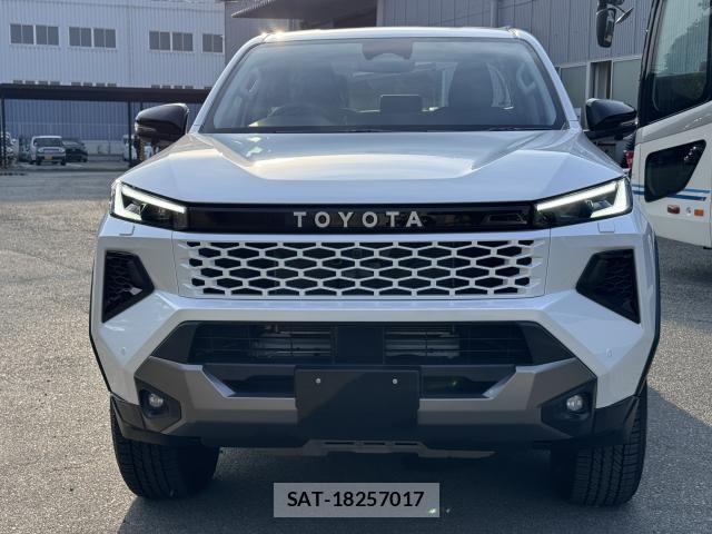 Toyota HILUX 2026-08 8284532-5