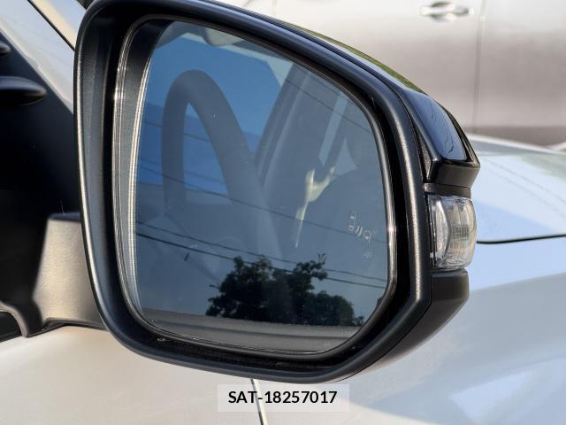 Toyota HILUX 2026-08 8284532-6