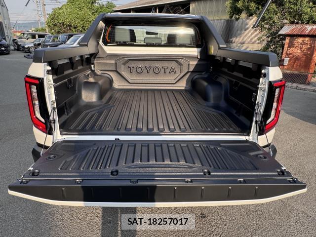 Toyota HILUX 2026-08 8284532-8