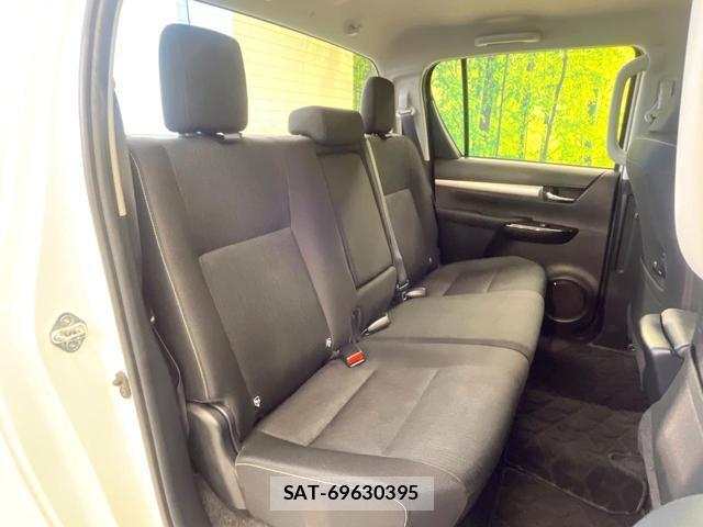 Toyota HILUX 2023-07 8285464-8