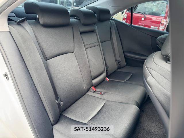 Lexus HS 2010-02 8277714-13
