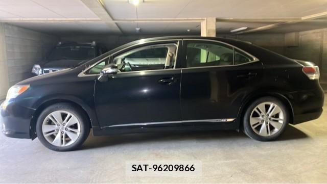 Lexus HS 2011-04 8280678-10