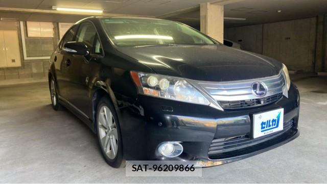 Lexus HS 2011-04 8280678-11