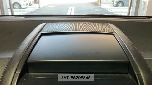 Lexus HS 2011-04 8280678-4