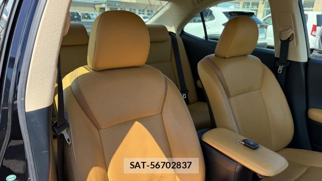 Lexus HS 2011-07 8282126-4