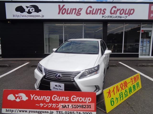 Lexus HS 2015-05 8282989-0