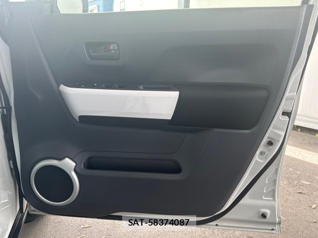 Suzuki HUSTLER 2016-11 8277772-13