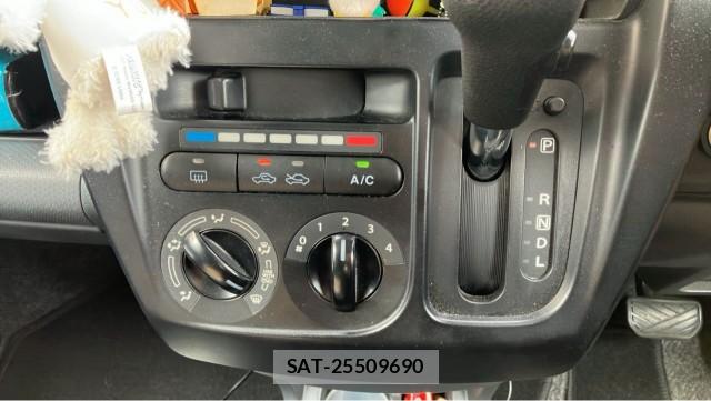 Suzuki HUSTLER 2018-03 8281588-14